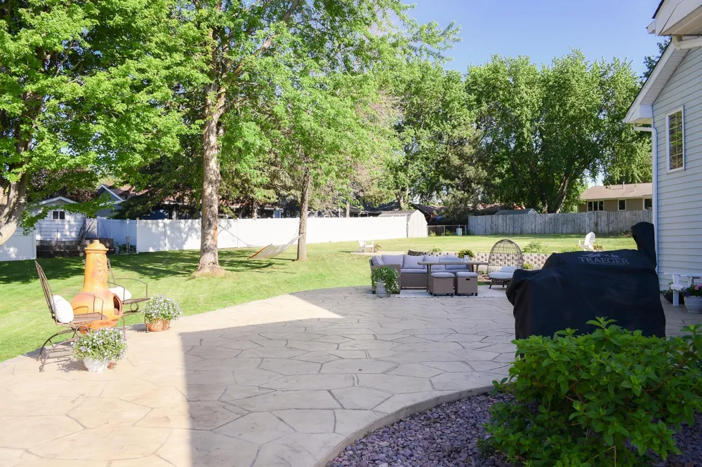 885 Briarwood Drive Worthington, MN 56187