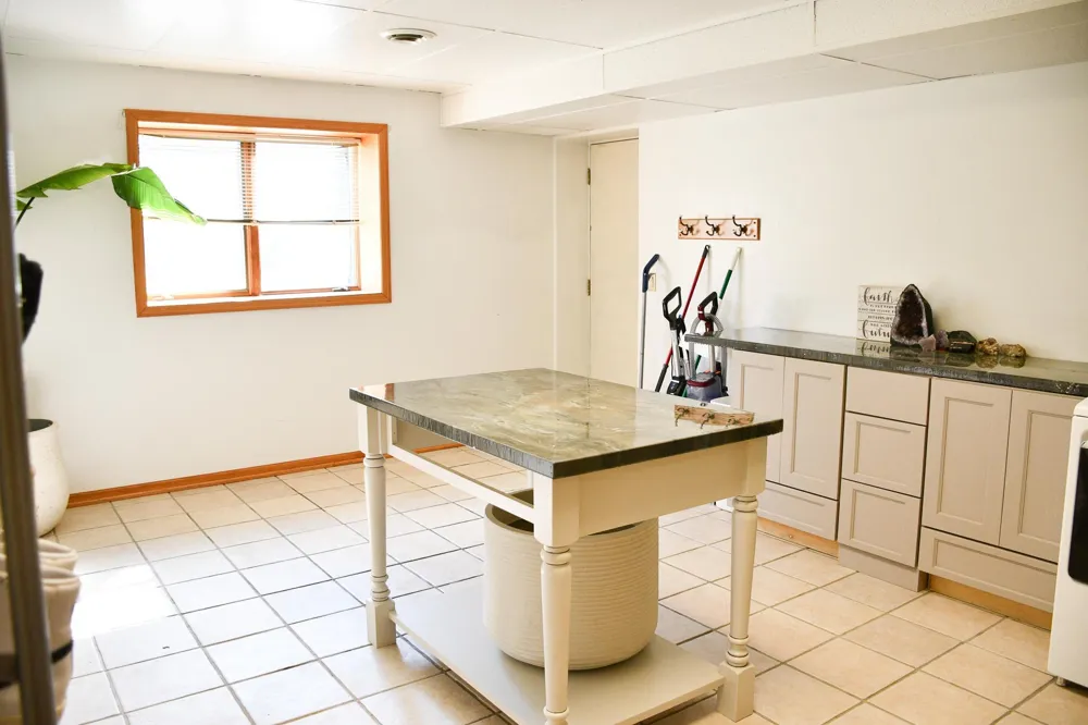 885 Briarwood Drive Worthington, MN 56187