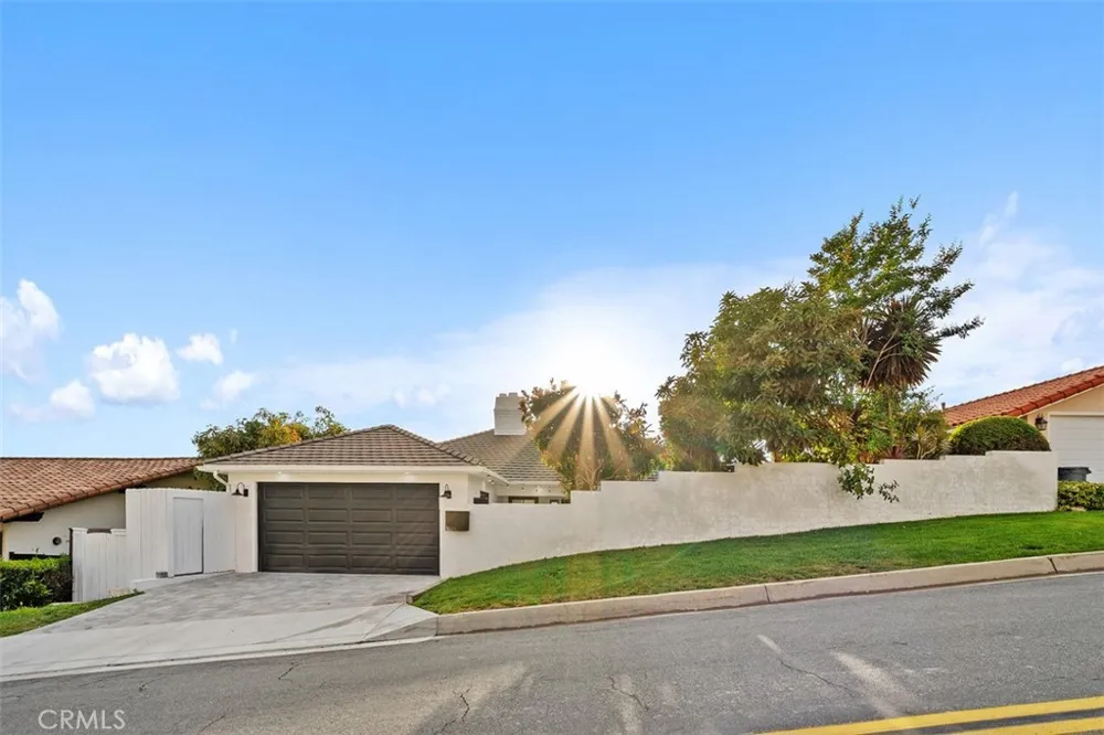 1629 Via Zurita Palos Verdes Estates, CA 90274