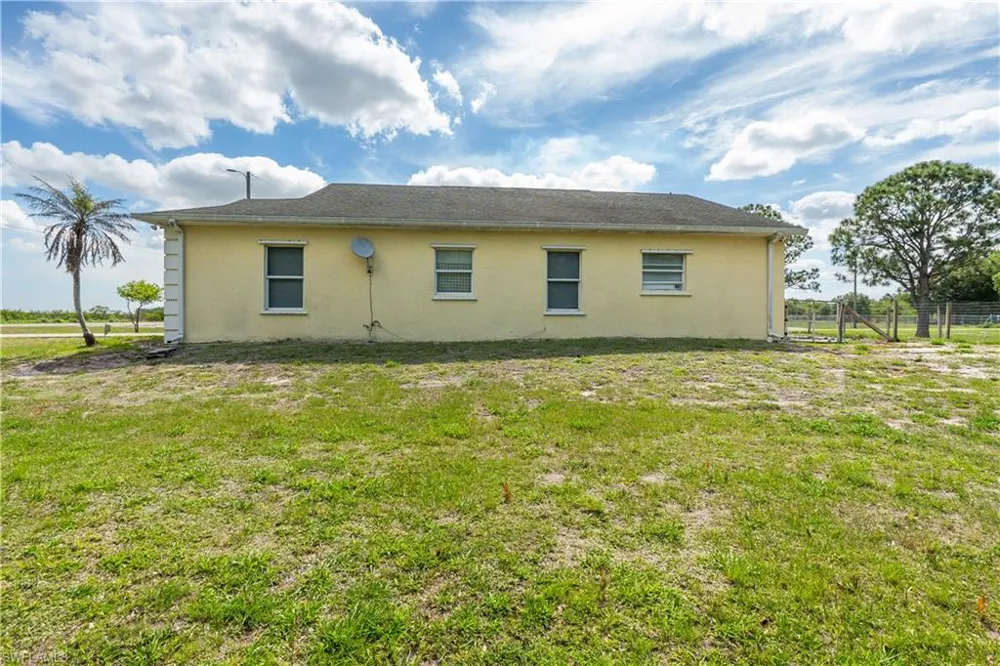 166 Pine Cone Avenue Montura Ranches, FL 33440