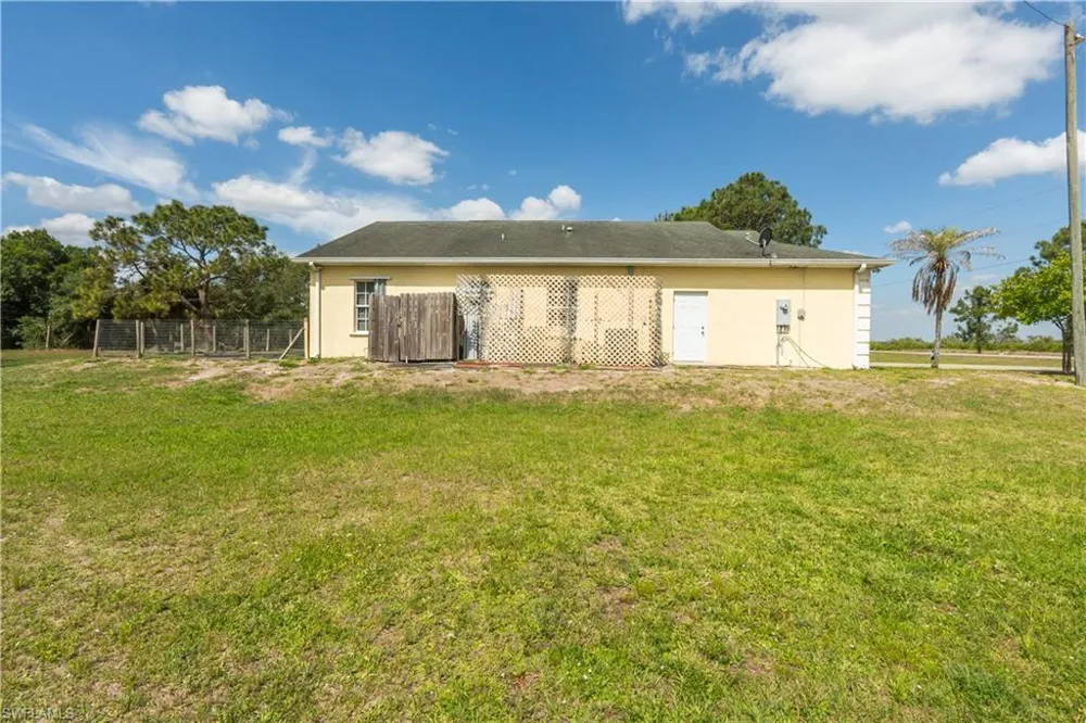 166 Pine Cone Avenue Montura Ranches, FL 33440
