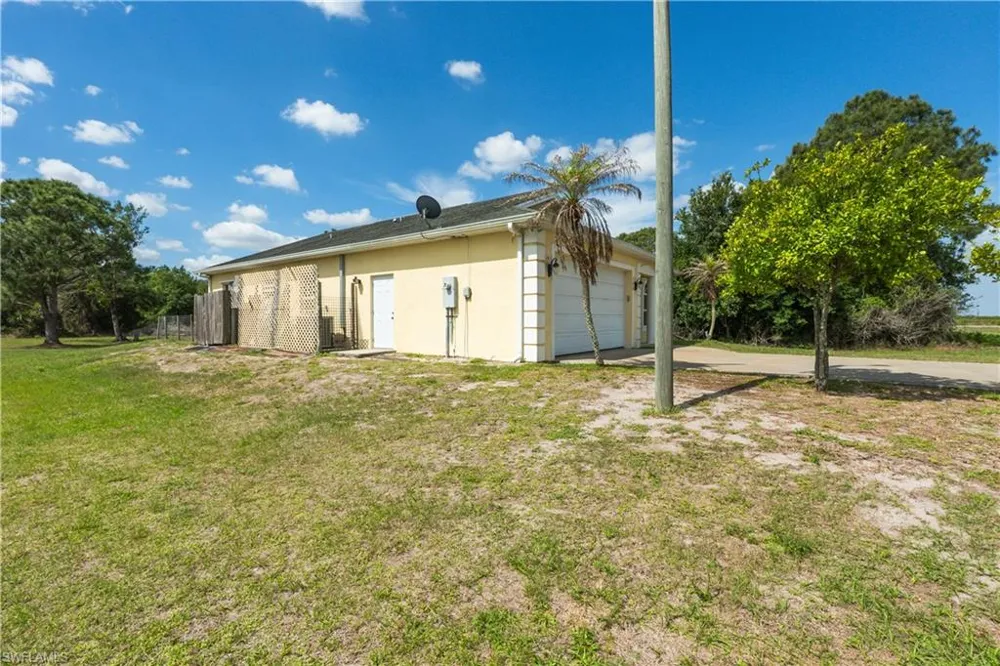166 Pine Cone Avenue Montura Ranches, FL 33440