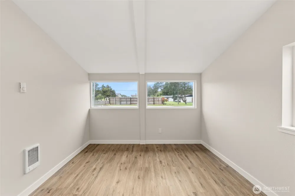 1642 State Route 105 Grayland, WA 98547
