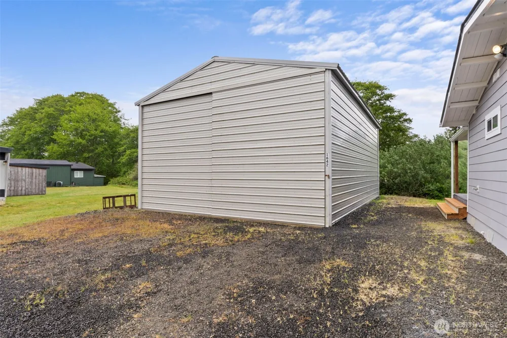 1642 State Route 105 Grayland, WA 98547
