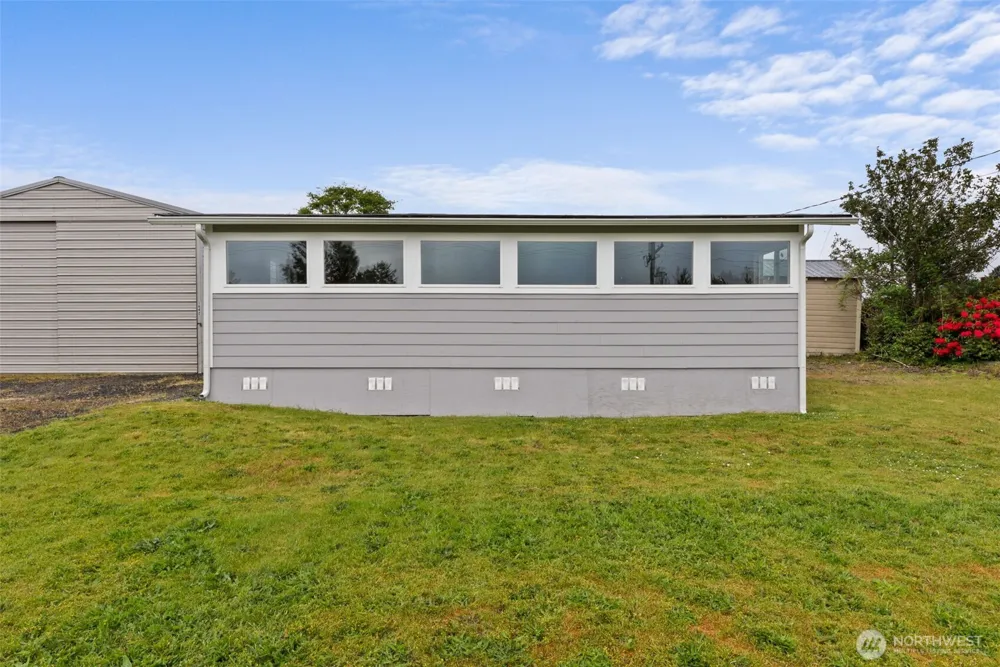 1642 State Route 105 Grayland, WA 98547
