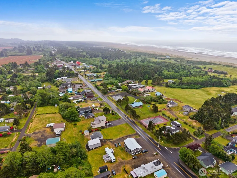 1642 State Route 105 Grayland, WA 98547