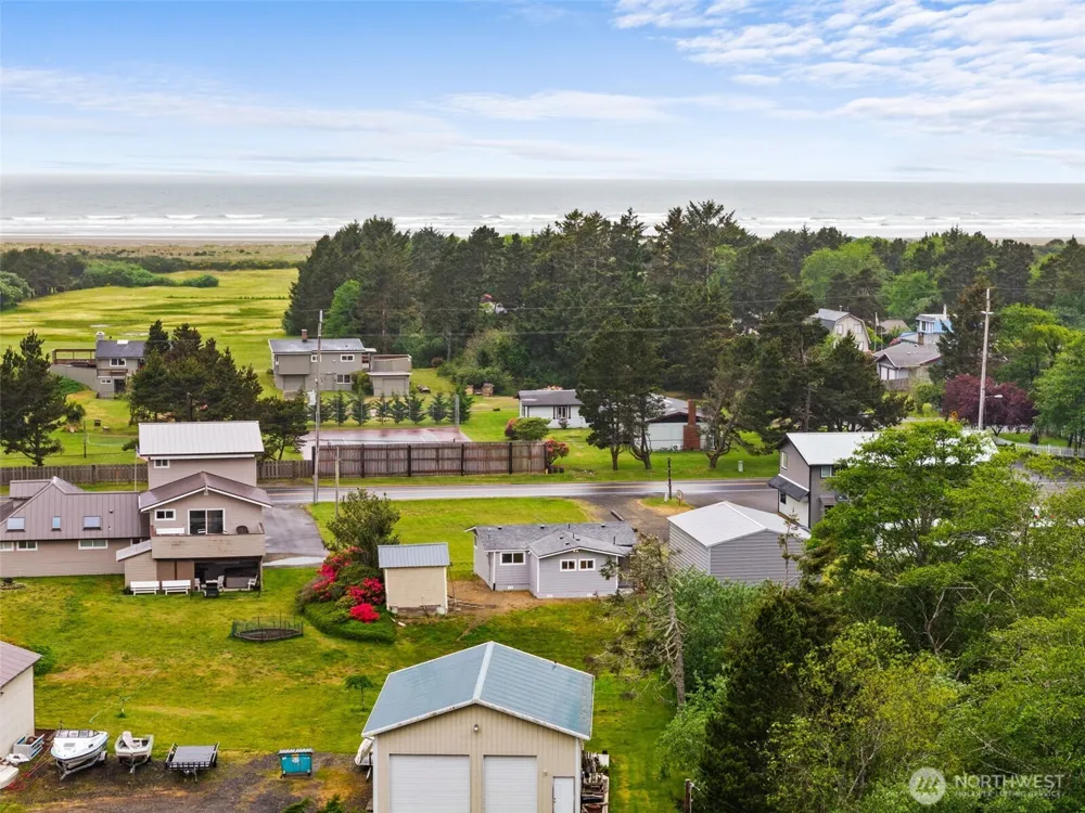 1642 State Route 105 Grayland, WA 98547