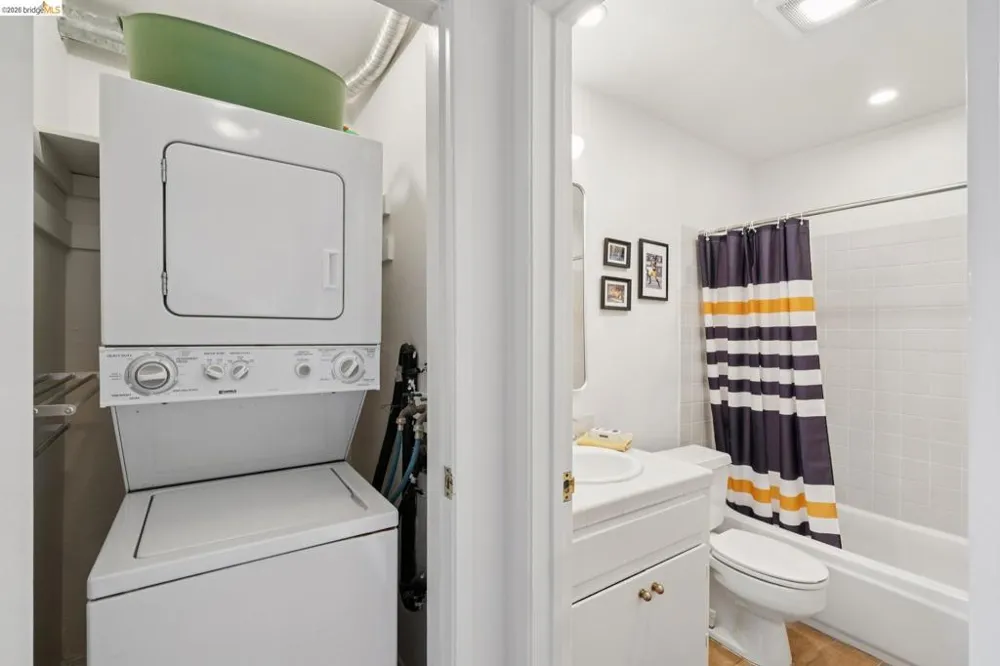 2 Panoramic Way #105 Berkeley, CA 94704