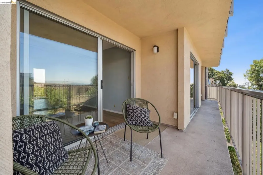 2 Panoramic Way #105 Berkeley, CA 94704