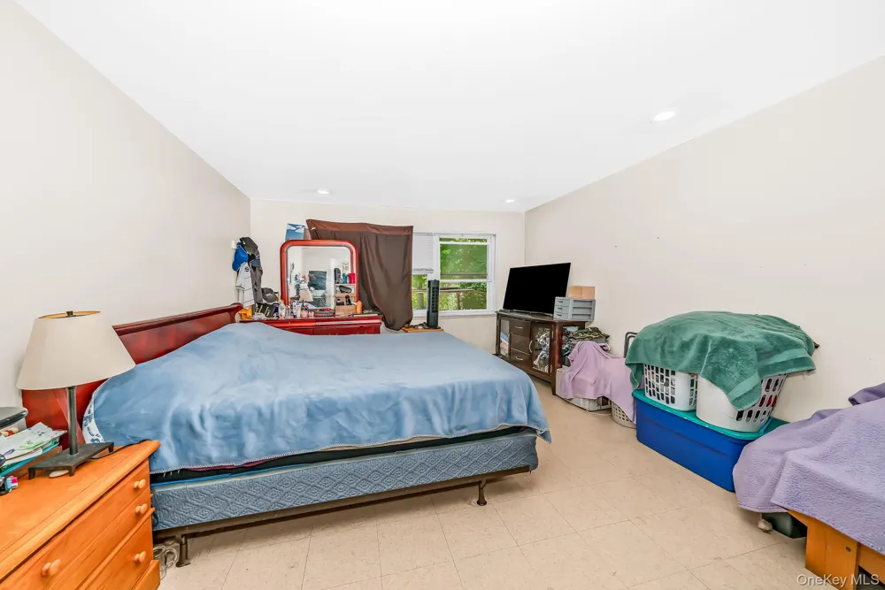 103 Gates Avenue Central Islip, NY 11722