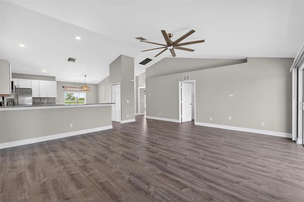 409 NE 25th Ter Cape Coral, FL 33909
