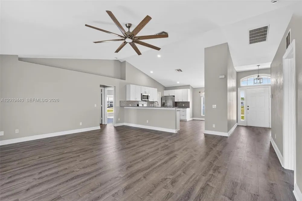 409 NE 25th Ter Cape Coral, FL 33909