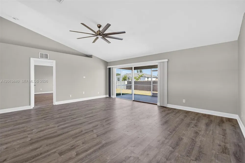 409 NE 25th Ter Cape Coral, FL 33909