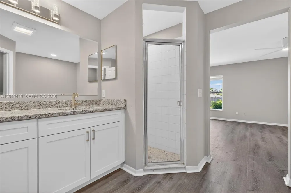 409 NE 25th Ter Cape Coral, FL 33909