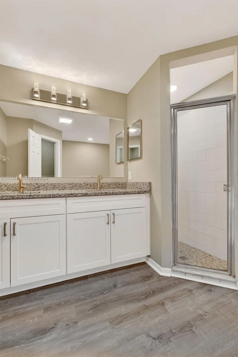 409 NE 25th Ter Cape Coral, FL 33909