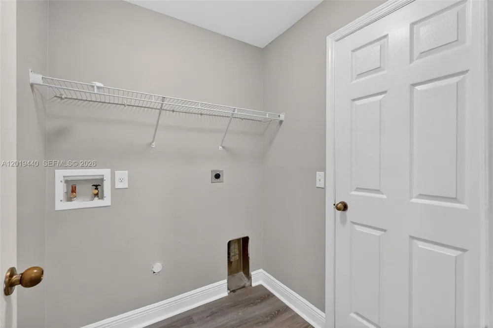 409 NE 25th Ter Cape Coral, FL 33909