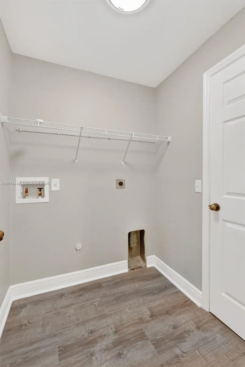 409 NE 25th Ter Cape Coral, FL 33909