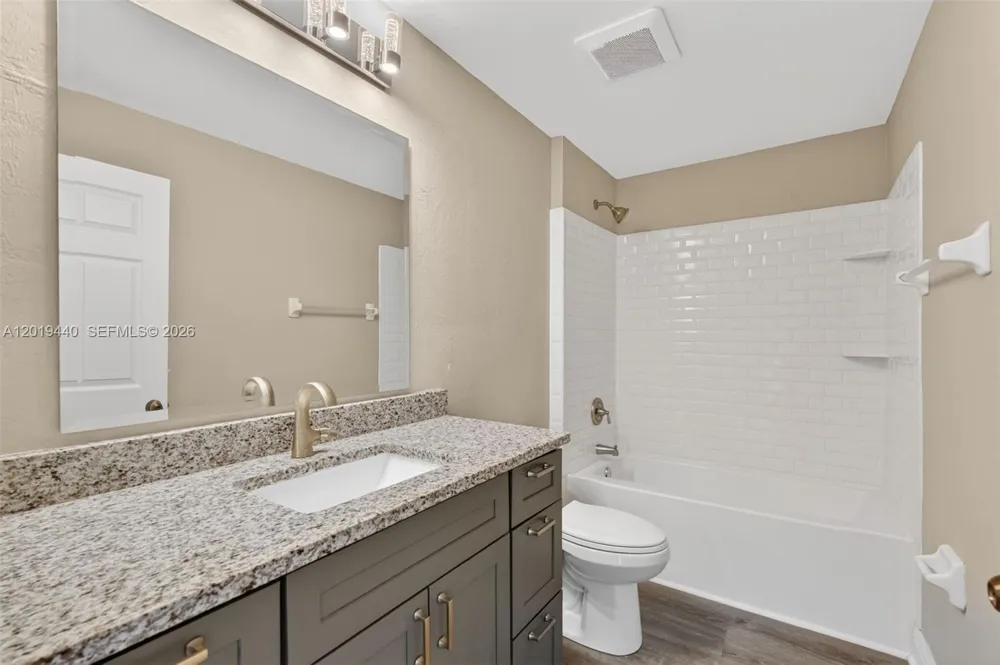409 NE 25th Ter Cape Coral, FL 33909