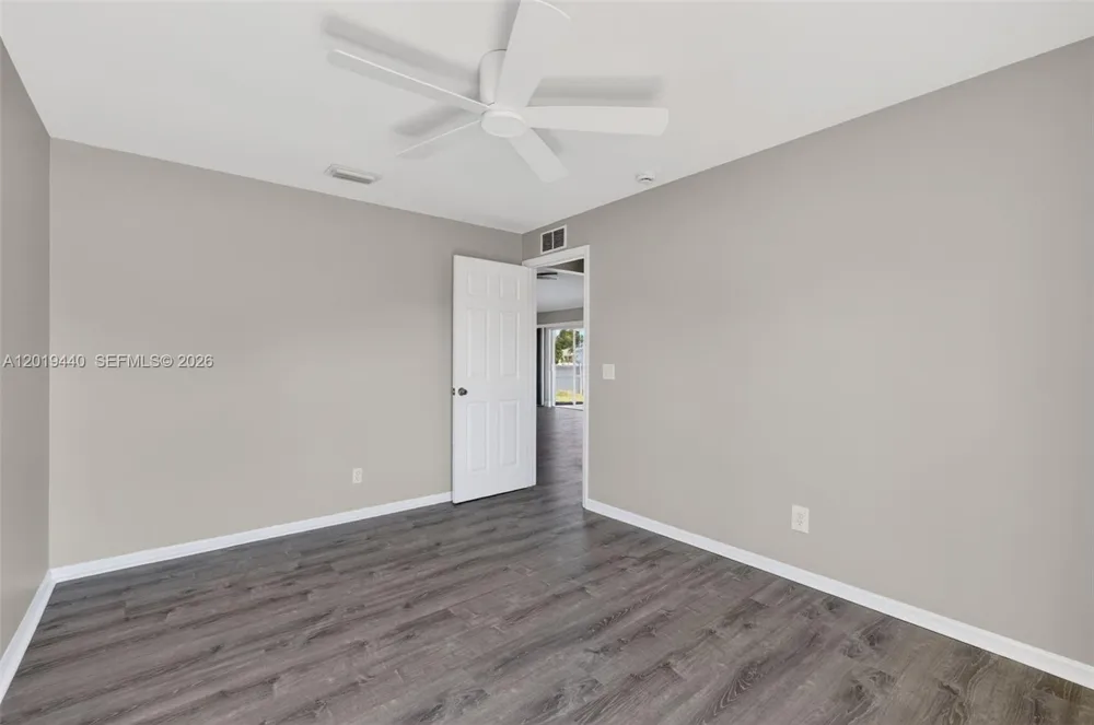 409 NE 25th Ter Cape Coral, FL 33909