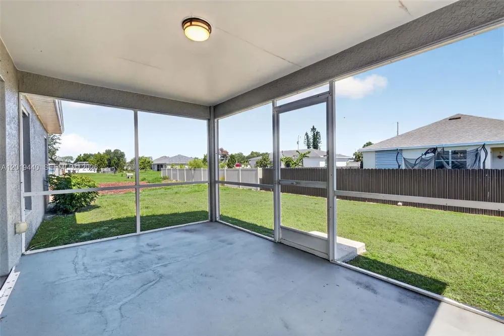 409 NE 25th Ter Cape Coral, FL 33909
