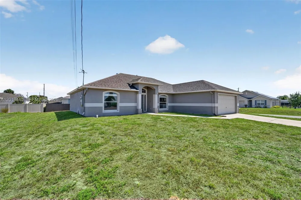 409 NE 25th Ter Cape Coral, FL 33909