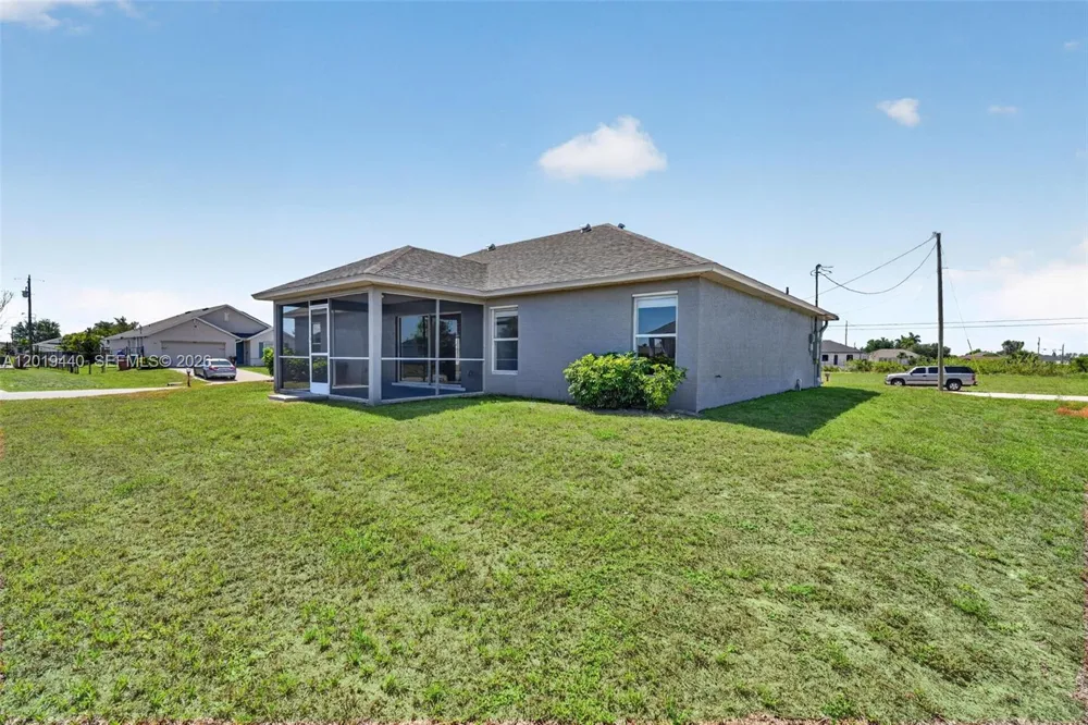 409 NE 25th Ter Cape Coral, FL 33909
