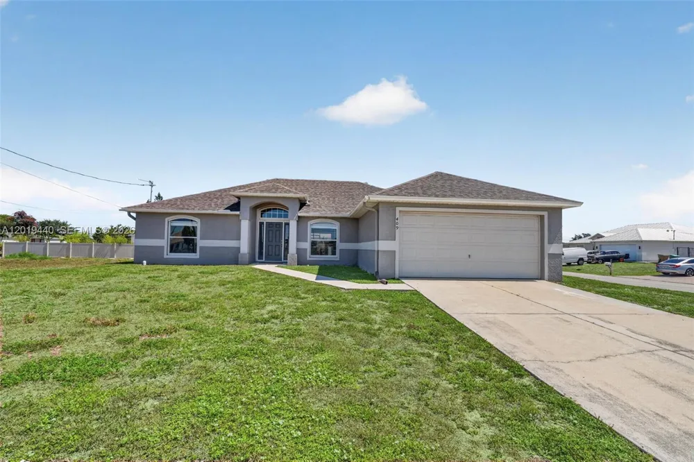 409 NE 25th Ter Cape Coral, FL 33909