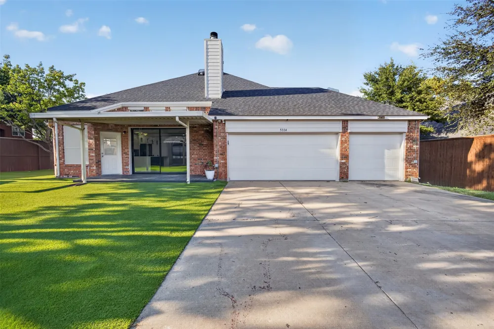 5314 Somerset Drive Rowlett, TX 75089