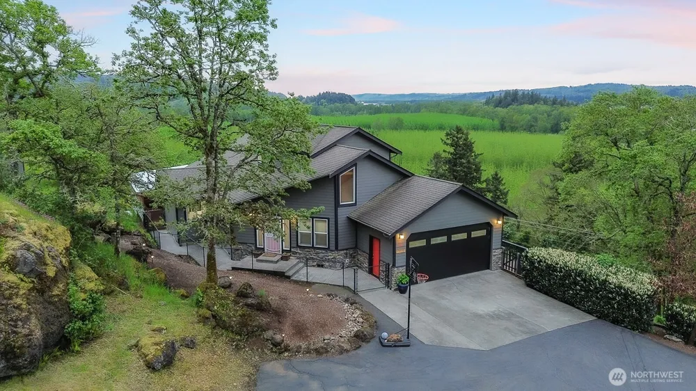 72 Bluff Road Kelso, WA 98626