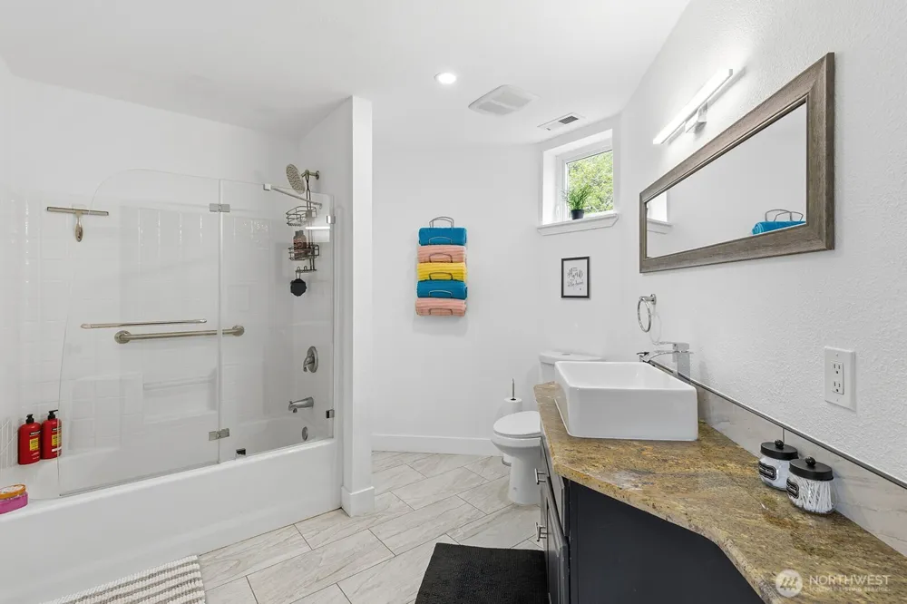 72 Bluff Road Kelso, WA 98626