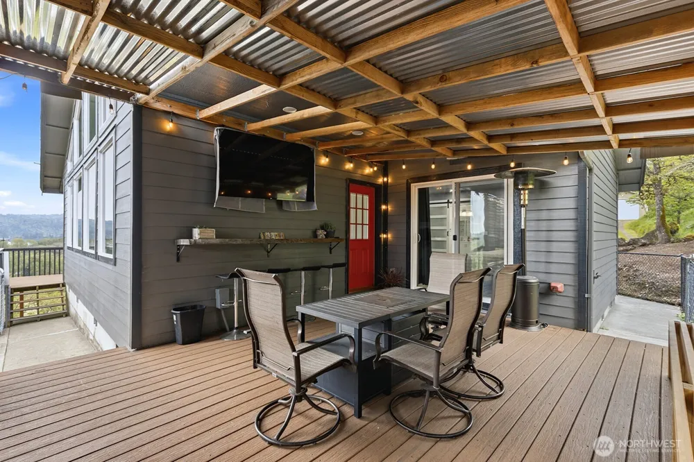 72 Bluff Road Kelso, WA 98626