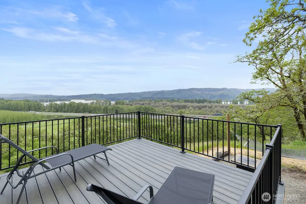 72 Bluff Road Kelso, WA 98626