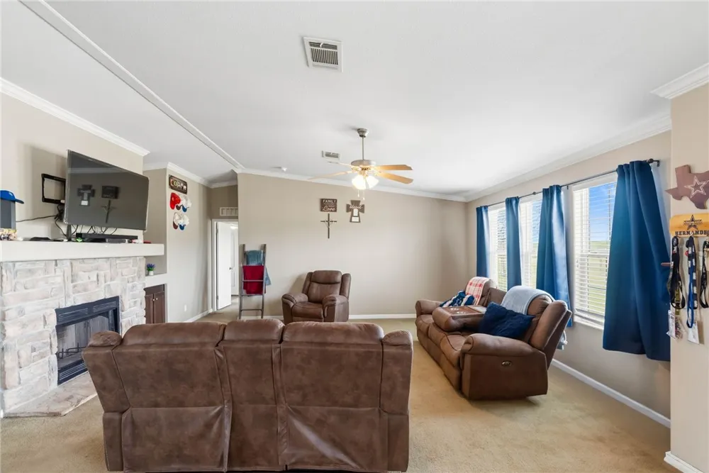 3249 County Road 308 Orange Grove, TX 78372