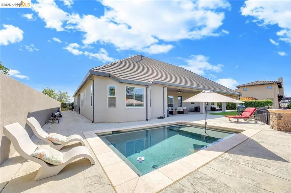 1976 Oak Creek Copperopolis, CA 95228