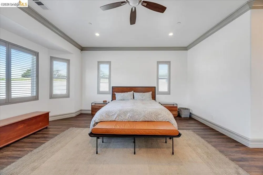 1976 Oak Creek Copperopolis, CA 95228