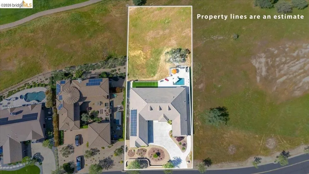 1976 Oak Creek Copperopolis, CA 95228