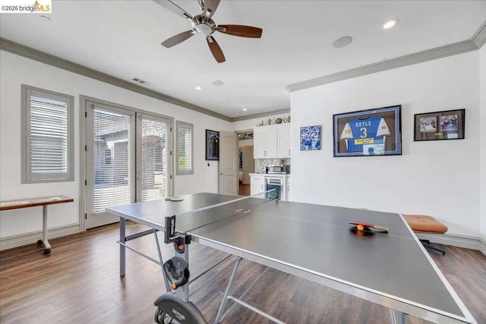 1976 Oak Creek Copperopolis, CA 95228