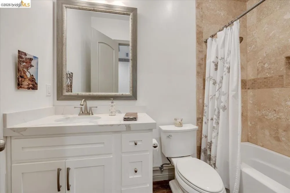 1976 Oak Creek Copperopolis, CA 95228