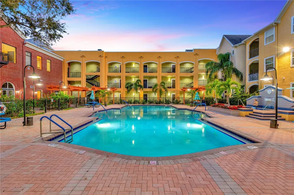 2010 E PALM AVE #15306 Tampa, FL 33605