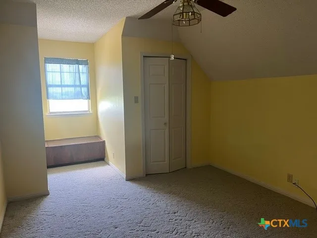 4612 County Road 117 Floresville, TX 78114