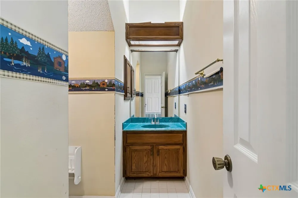 4612 County Road 117 Floresville, TX 78114