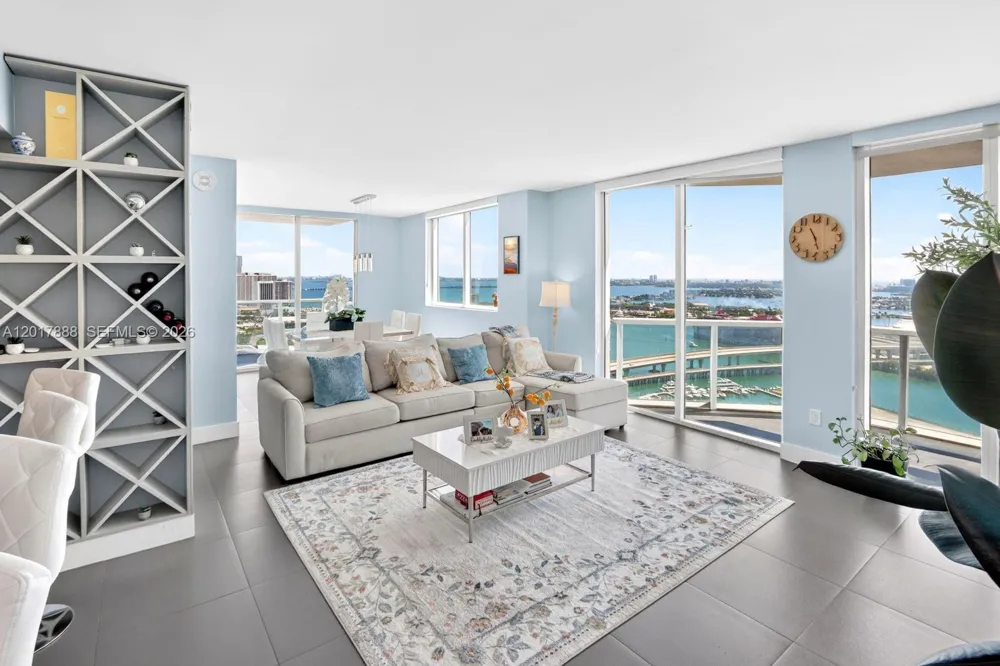 244 Biscayne Blvd #3602 Miami, FL 33132