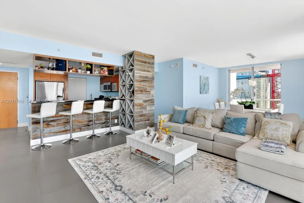 244 Biscayne Blvd #3602 Miami, FL 33132