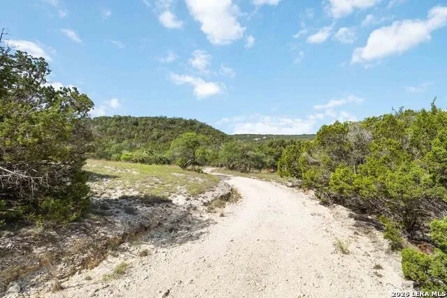 221 APACHERIA PASS W Comfort, TX 78013