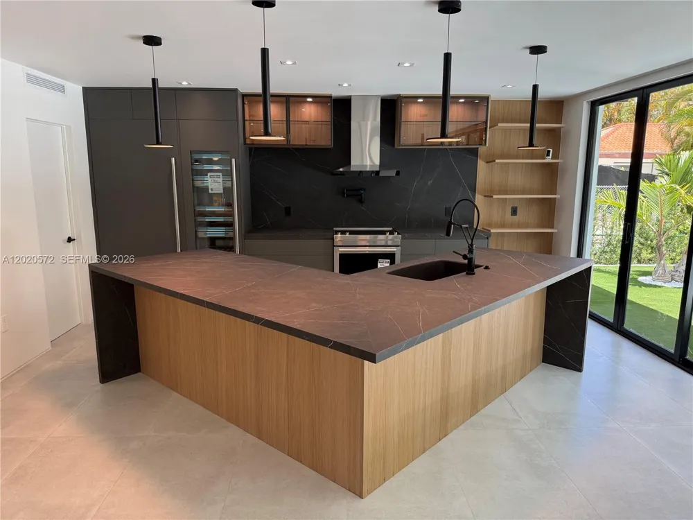 439 Hardee Rd Coral Gables, FL 33146