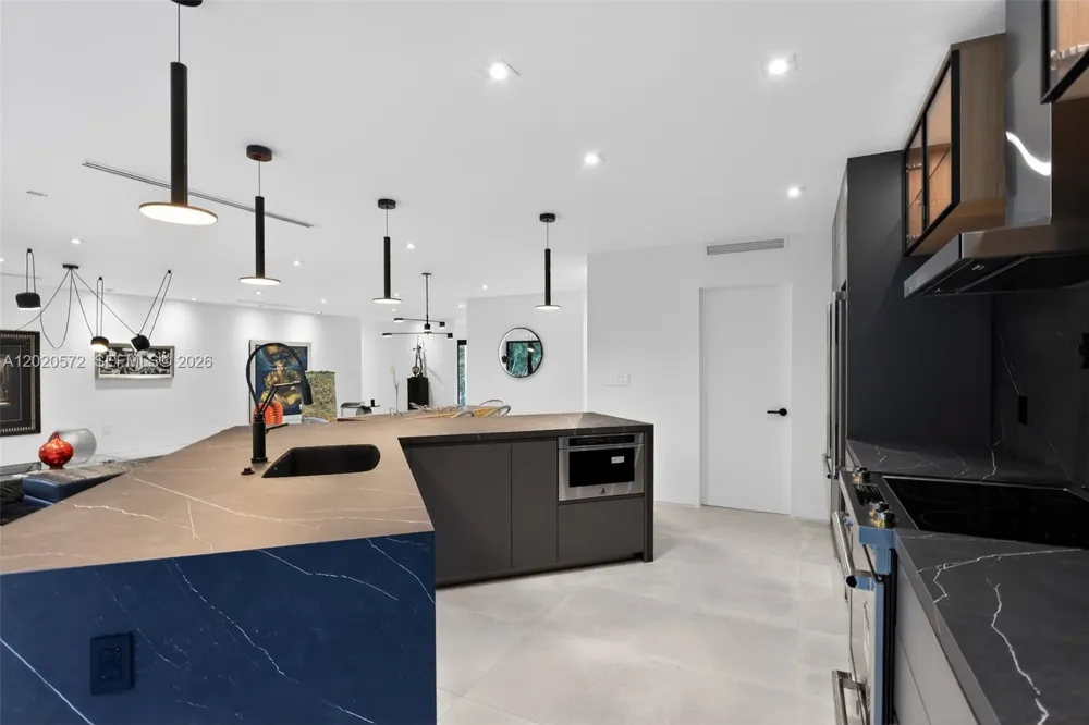 439 Hardee Rd Coral Gables, FL 33146