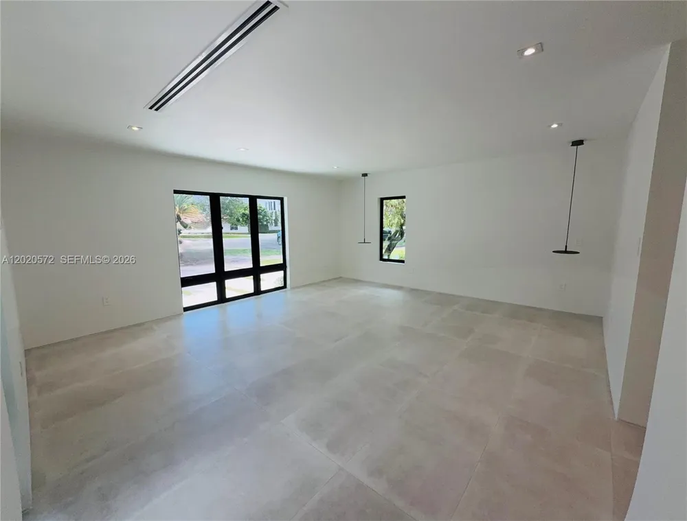 439 Hardee Rd Coral Gables, FL 33146