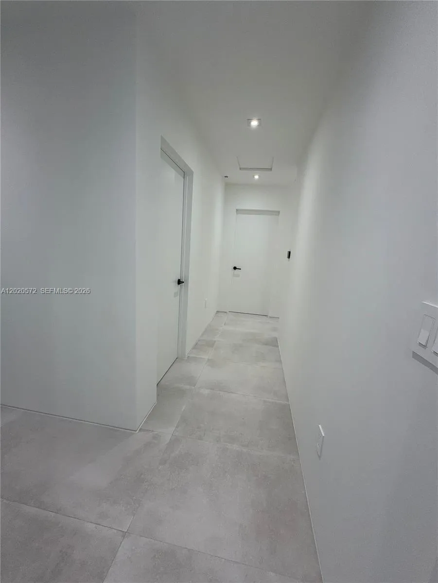 439 Hardee Rd Coral Gables, FL 33146