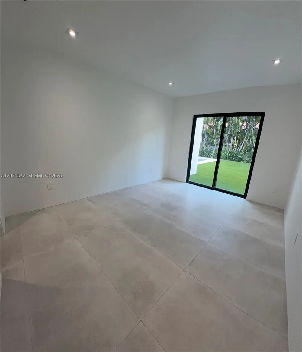 439 Hardee Rd Coral Gables, FL 33146