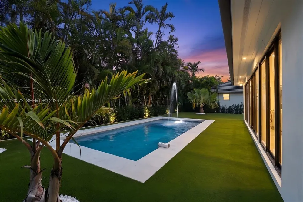 439 Hardee Rd Coral Gables, FL 33146